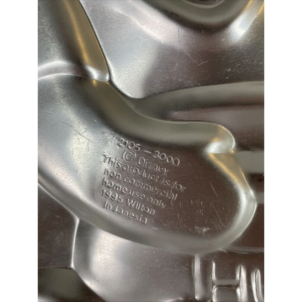 Vintage Disney Winnie the Pooh 1995 Wilton Cake Pan W/ Honey Pot 2105-3000